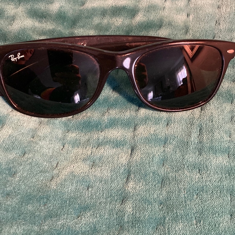 Black Ray Bans